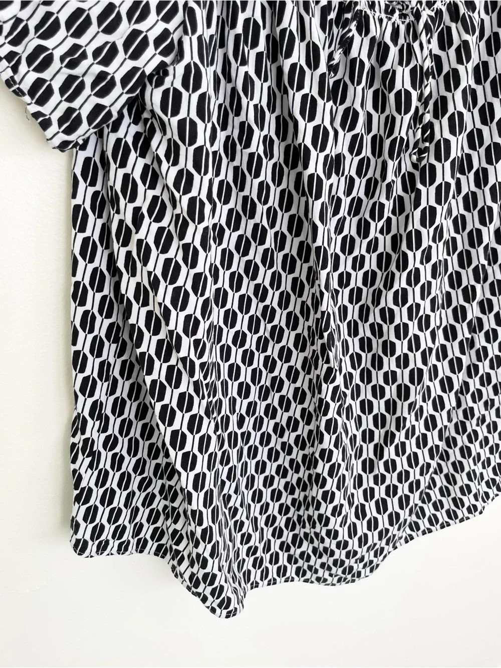 Kate Spade Black and White Geometric Print Flutter Sleeve Blouse XL Extra Large